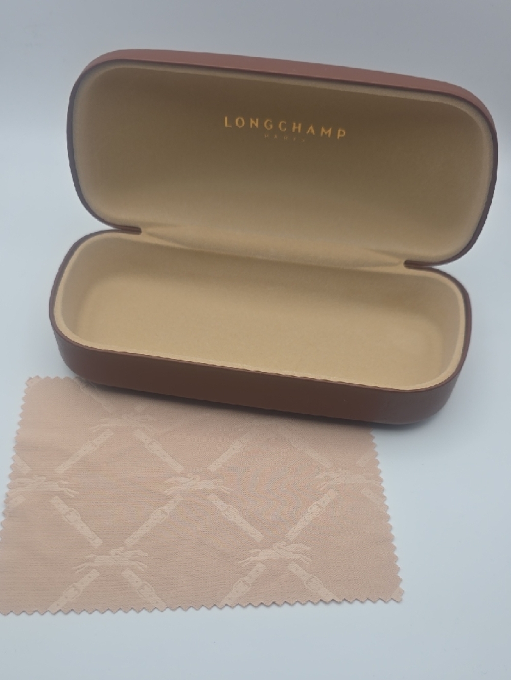 Longchamp Brown Sunnies Case W/ Beige Cleaning Cloth (VERY GOOD)✨️🤎✨️ - Picture 4 of 9